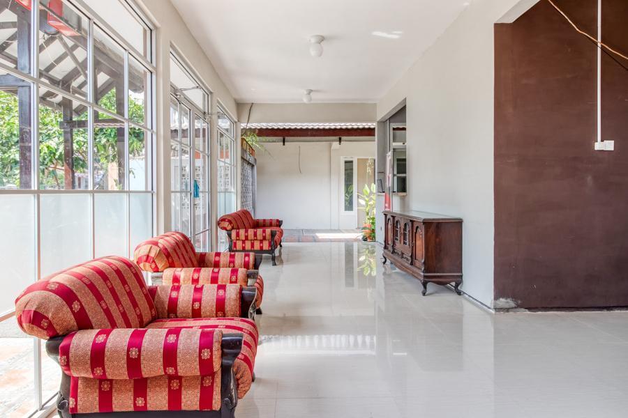 Reddoorz Near Malioboro Tugu Station Jogja Hotell Yogyakarta Eksteriør bilde