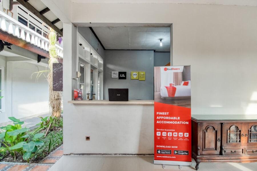 Reddoorz Near Malioboro Tugu Station Jogja Hotell Yogyakarta Eksteriør bilde